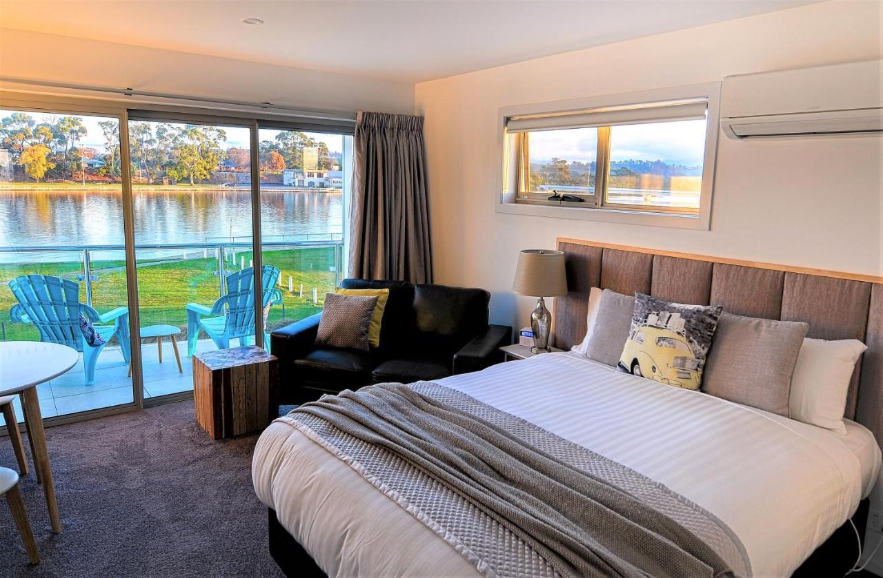 Ulverstone River Edge Holidayapartments Ngoại thất bức ảnh