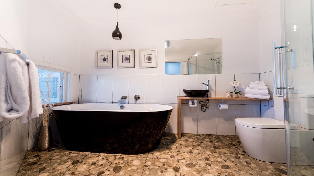 Ulverstone River Edge Holidayapartments Ngoại thất bức ảnh